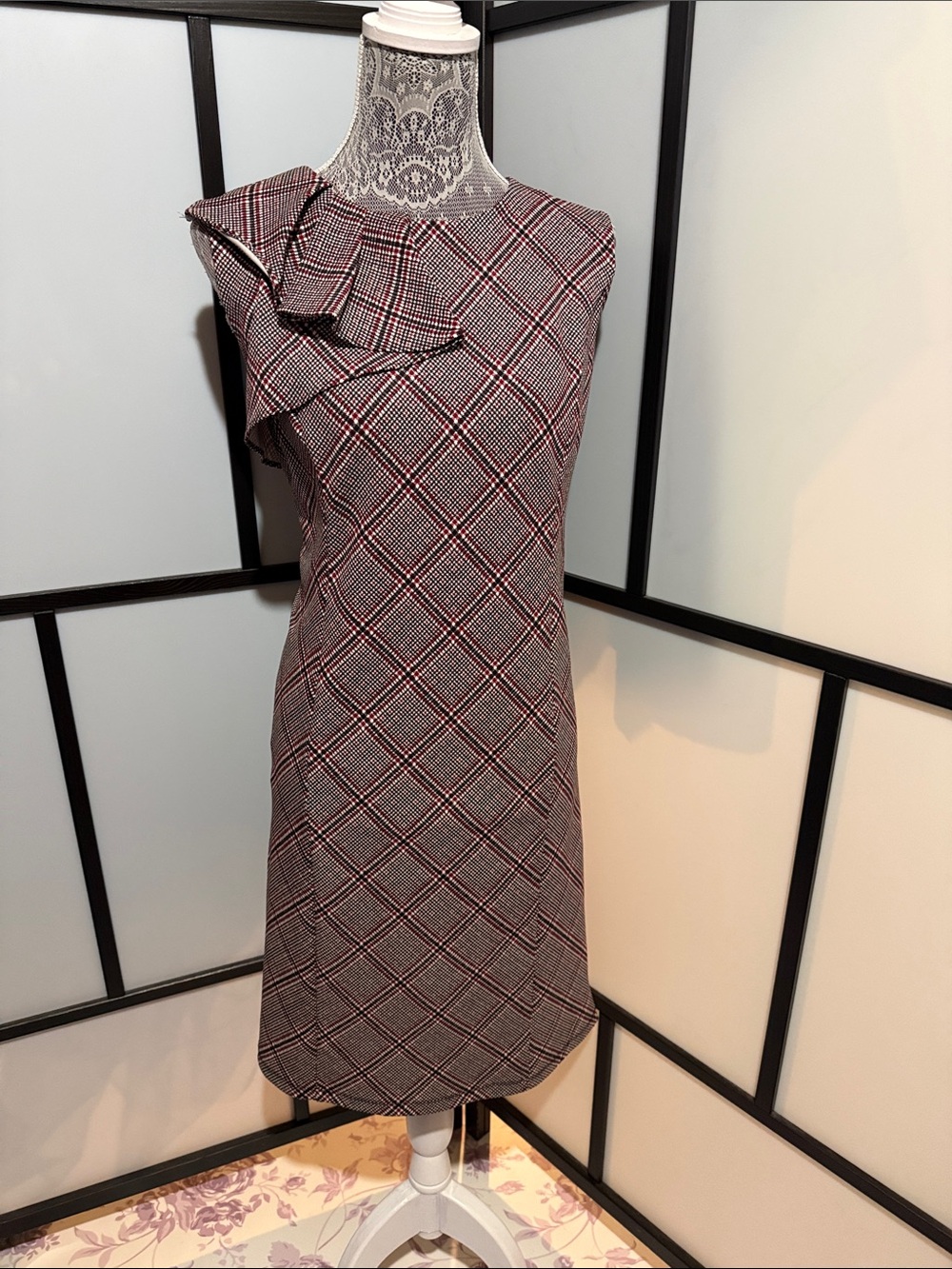 Liz Claiborne Black, White & Red Plaid Midi Dress